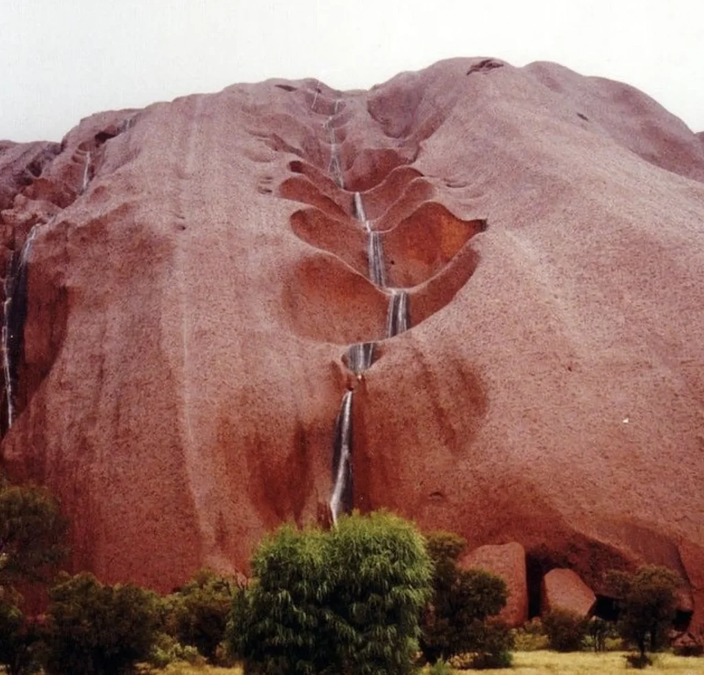 Uluru-Kata Tjuta Cultural Centre